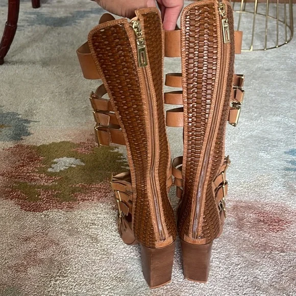 SCHUTZ Gladiator Heeled Sandals- Incredible Brown Leather Gold Hardware Sz 40 - Picture 3 of 9
